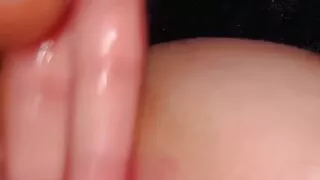 SUPER WET PUSSY MAKES A MESS SQUIRTING EVERYWHERE for THE FIRST TIME