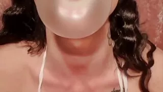 Bubble gum bubbles and blowjob