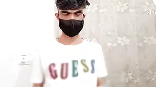 First time suck the delivery man because I was very horny