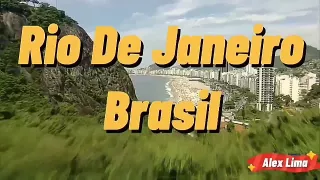 Vollbusige Latina fickt mit dickem Latinoschwanz