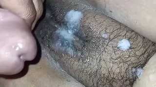 Bibi ko rat me ungli karte pakda, mat chudai ki, badhi chut chota lund