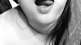 Indian Bbw Chubby Bhabhi Exposed On Cam Show