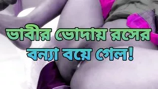 Bangladeshi hot beautiful saree aunty hard fuck by sons friend