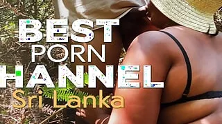 Sri Lanka Teen Couple Risky Public Sex with Monster Cock - roshelcam
