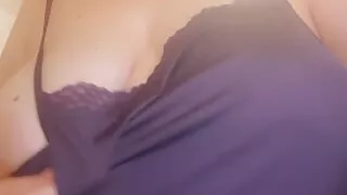 ThickMilflis play with my juicy tits