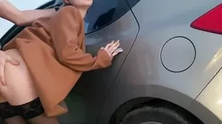Picked up babe gets fucked by the car