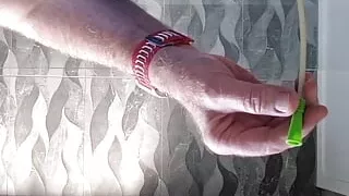 A novel approach to pissing