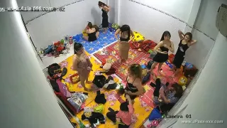 chinese girl changeroom.33