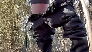 Watch me cum in the woods