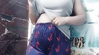 Sofia Ansari's viral bathroom video