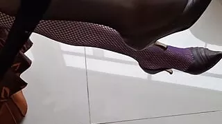 Stepsister Shows Me How To Change Her Panties