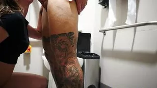 Real Amateur Couple Fucking in an Airport Bathroom.