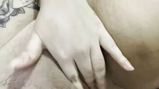 playing with my fat pussy