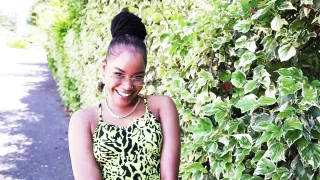 Nathou, 23, is doing some crazy things!