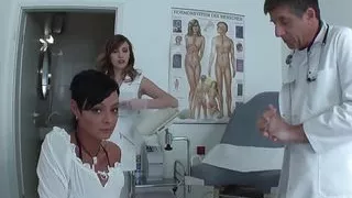 Brunette Amateur at The Doctor