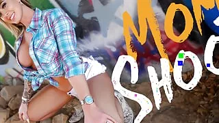 Photographer Doesn't Want His GF To Find Out He's Been Hanging Out With A Super Hot MYLF All Day