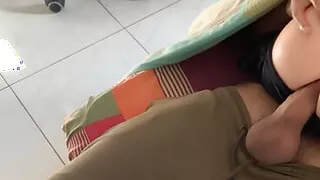 papi me puedo sentar en tu gran polla y te corres dentro de mi culito??