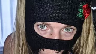 Masked Blowjob with Cumshot????