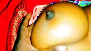 Seeing Bhabi alone, her brother-in-law kicked a lot.