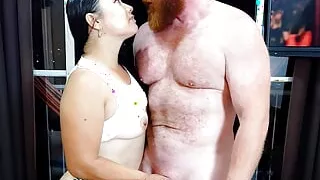 Family Member Arrives to Visit From Abroad and I Receive Him at Home