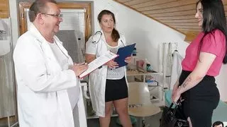 Horny brunette Stepsis Suzie examined and toyed to orgasm