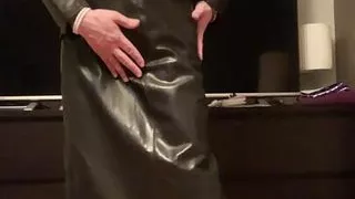 Masturbation in black, white, red by Cl&eacute;mence Dior