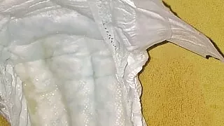 Gamer boy wets his diaper 1