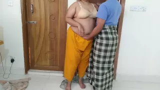 I Fucked My Stepmoms Saudi Horny Friend In Her Room While Cleaning House - Arab Sex