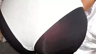 Probandome prendas intimas