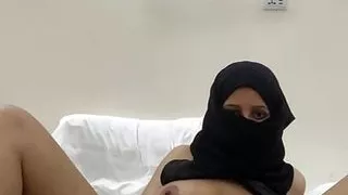 Big natural tits babe shaking orgasm in anal gaping show