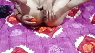 sexy bhabhi s ass fucking with tomato