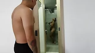 I Seduce My Neighbor by Taking Him to My Apartment