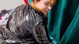 Fuck Machine Squirt and Creampie