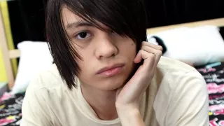 Roxy Enjoys A Glass Dildo While He Wanks - Roxy Red