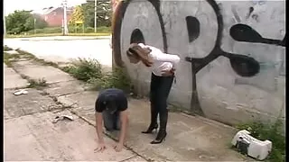 Melady dominate slave richie outdoor