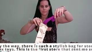 Anna shoot unboxing and tests a vibrator from Funzze