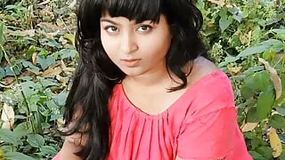 I found Boudi alone in the garden and fucked her, Bhabhi said crack my pussy