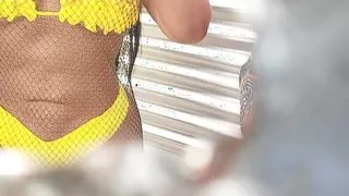 amigas latinas en vestier de la finca