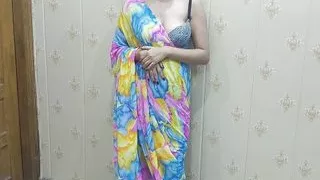 Indian stepmama sex videos Bhatiji tried to flirt with stepmama ji mistakenly chachi were at home full HD hindi sex