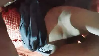 Desi bhabhi ko chuda boyfriend ne room me ki chudai bhabhi ki lund se chuda mare bana