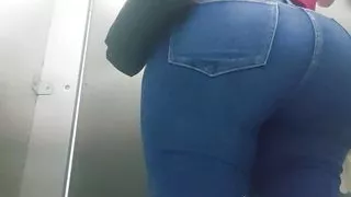 ASS COMPILATION IN PUBLIC RESTROOM (NURSES & PATIENTS) BBW ASS