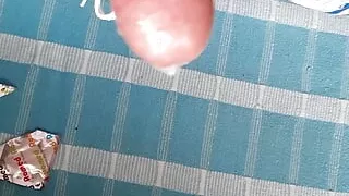 Playing with condom(cumshot)