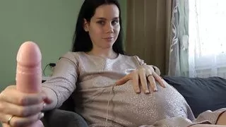 Hot Pregnant Stepmom Anna Gives a Handjob