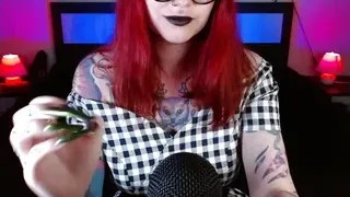 Green-metal long nails ASMR cut version