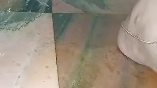 Desi girl squirt on floor