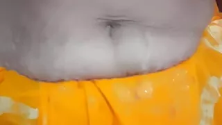 Meri biwi ko main hot kiya sex ke liye gum biwi meri biwi ko maine bahut tadpaya aur kar uske gaon ki desi bhabhi ki hawaon se tadap uthi holi