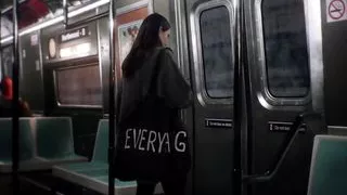 Beautiful Stranger Sucked Me in Train - Mollyredwolf