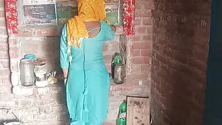 Ghar main akeli saali ki mauka dekh ke kardi jordar chudai hindi anal sex fucking homemade desi sex