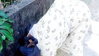 Stepsister Pussy Hard Fucked by her Step Brother, she is wearing a saree.