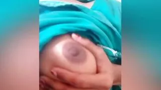 Indian bhabhi Big Boobs yummy boobs